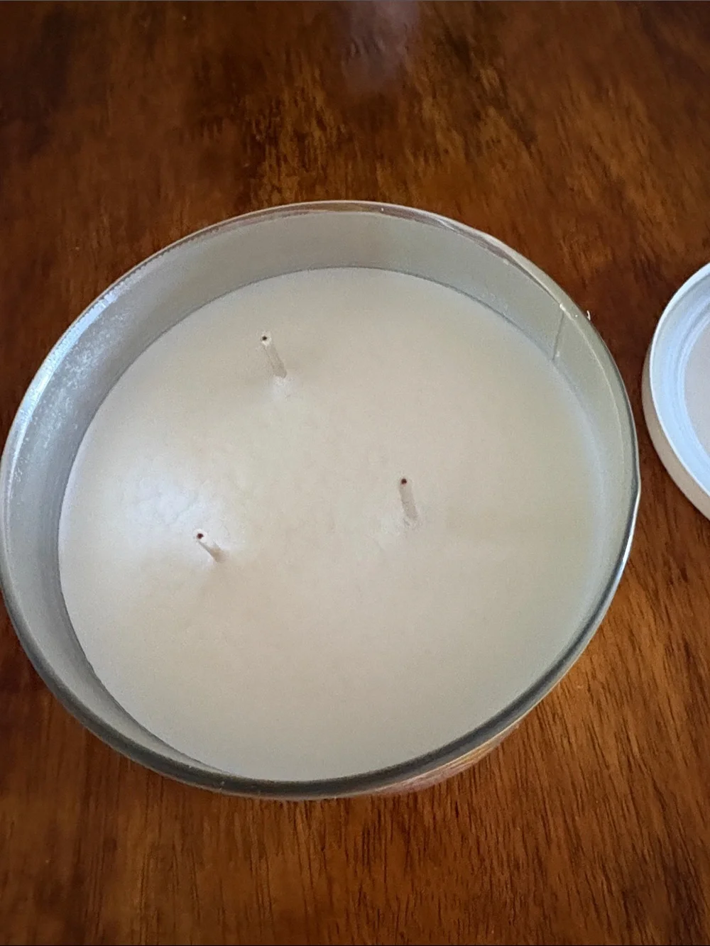 NWT “Mango Coconut Cooler” 3 Wick Candle